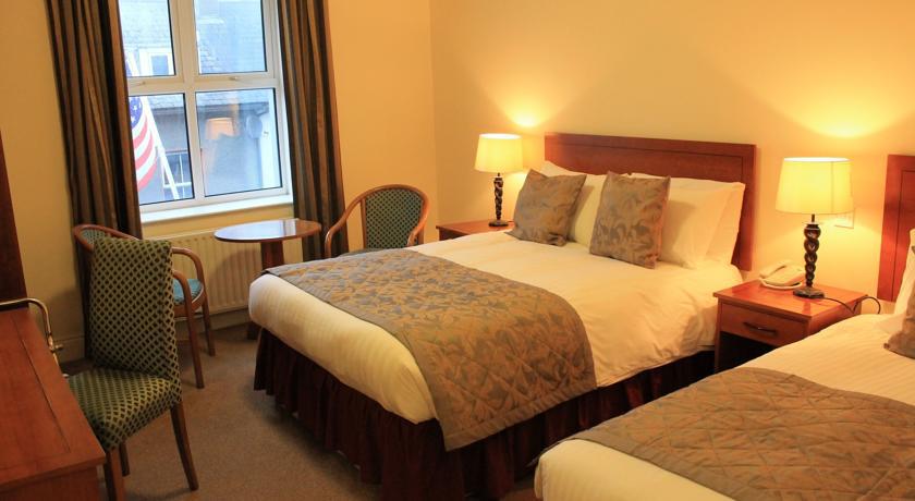The Clonakilty Hotel Phòng bức ảnh