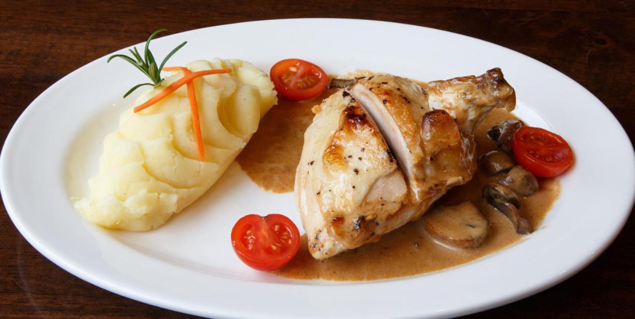 The Clonakilty Hotel Ngoại thất bức ảnh